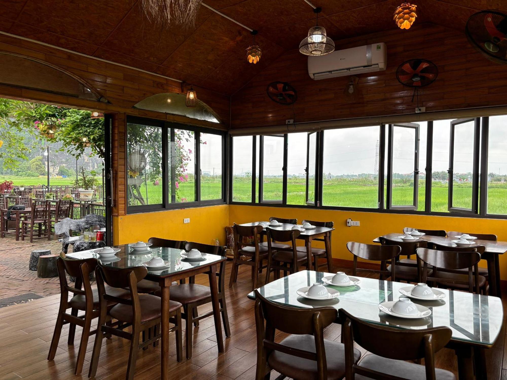 Papaya Bungalow & Rice Fields Lägenhet Ninh Bình Exteriör bild
